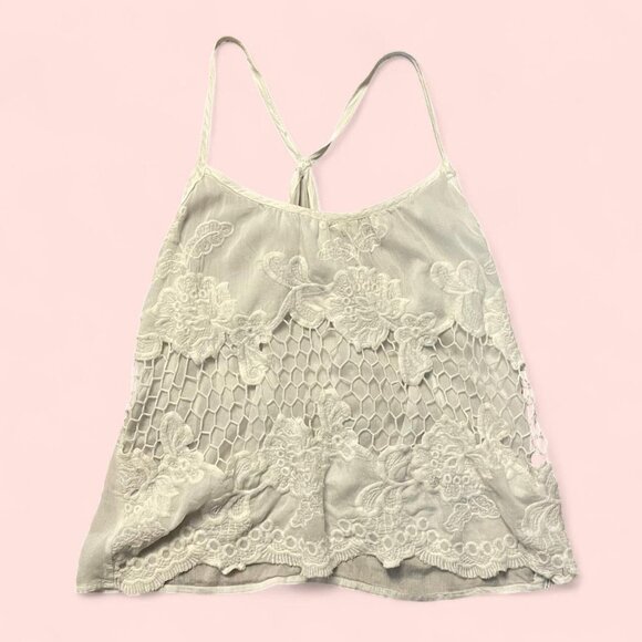 white flowy kimchi blue top - Picture 1 of 3